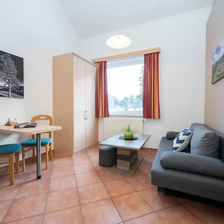 Apartmán Apartmentdorf Floesserstube *