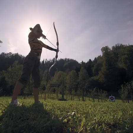 公寓 Floesserdorf *